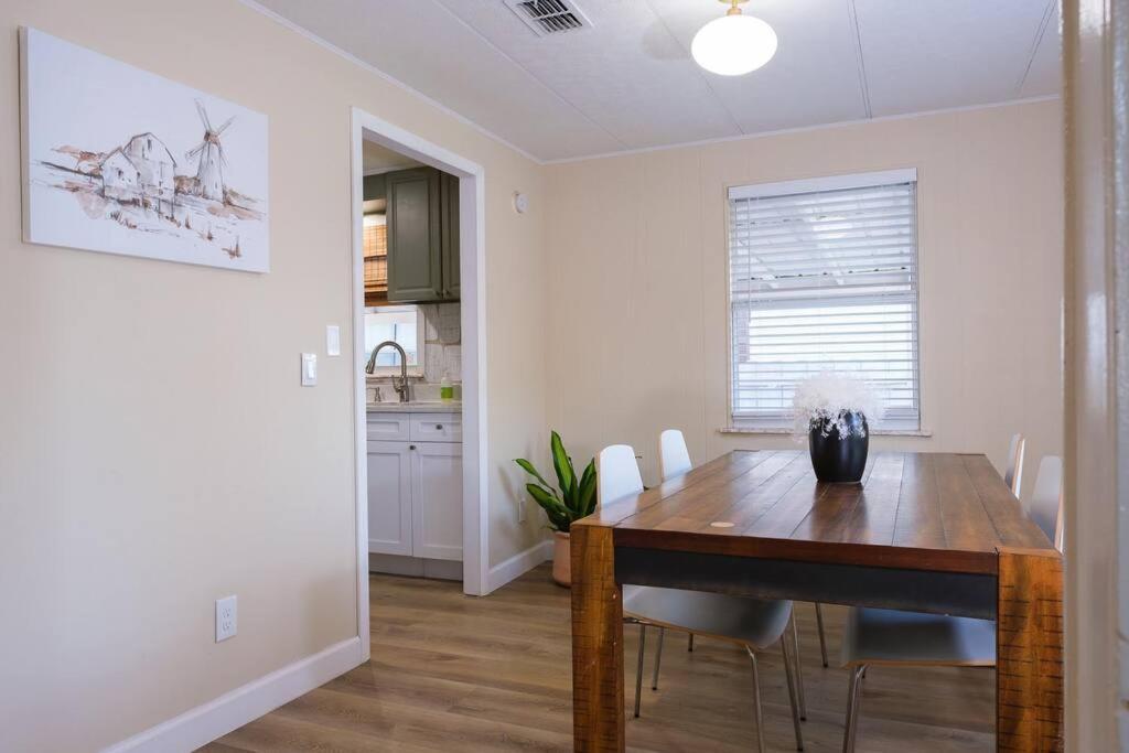 فيلا House Near Tampa Zoo And Busch Gardens, Free High Speed Wifi المظهر الخارجي الصورة