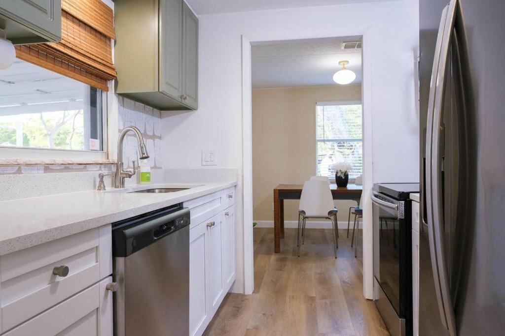 فيلا House Near Tampa Zoo And Busch Gardens, Free High Speed Wifi المظهر الخارجي الصورة